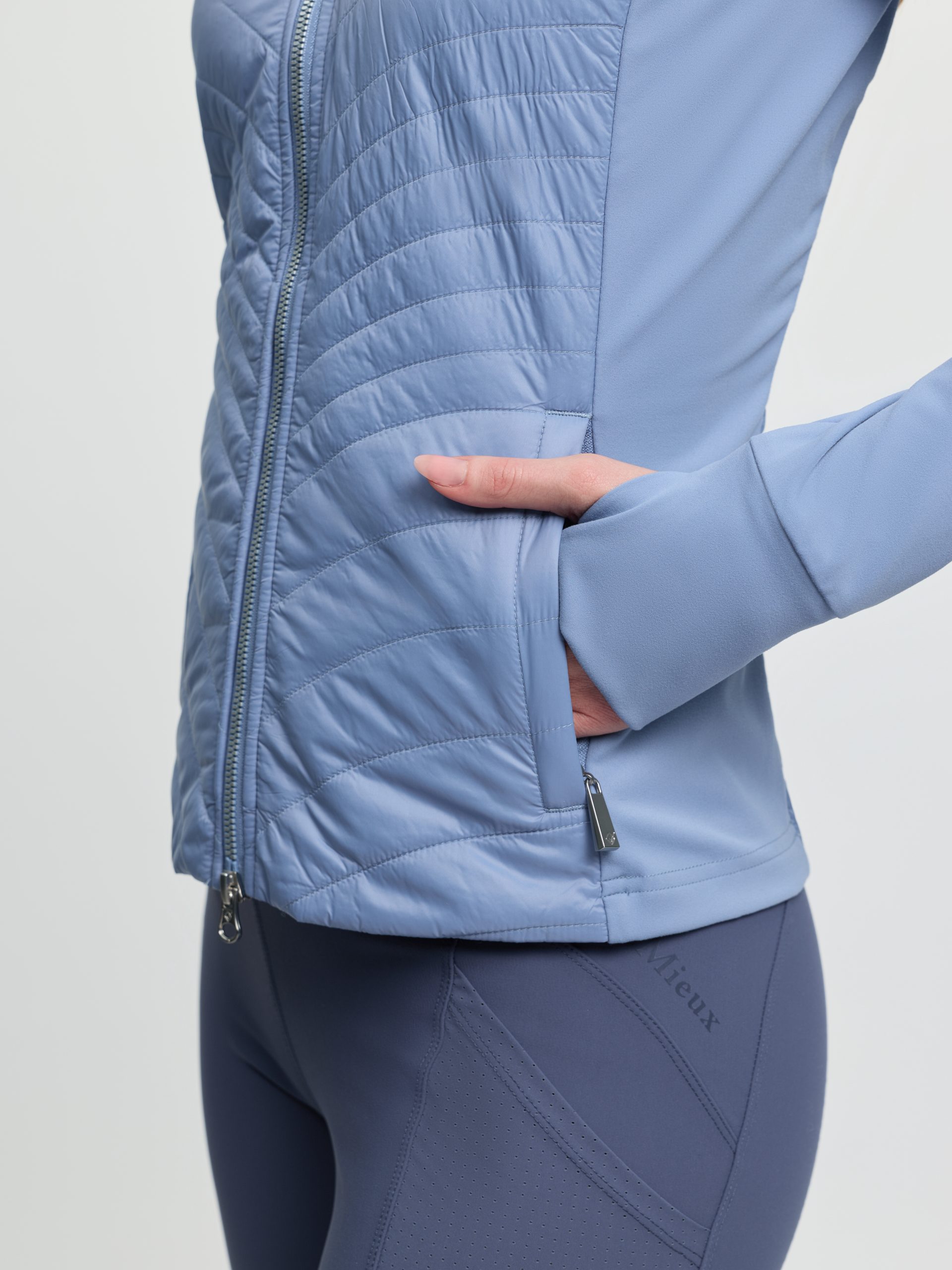 IT08204_studio_juliettejacket_powderblue_004