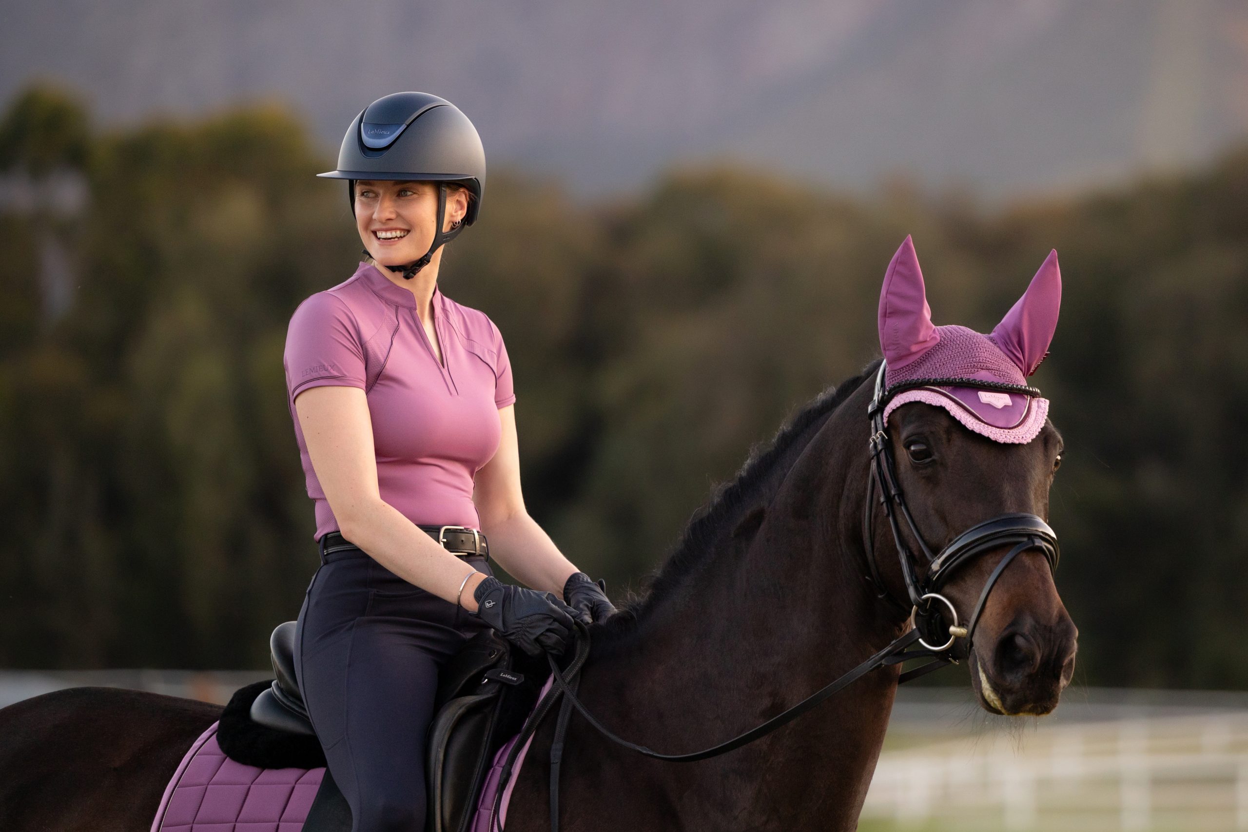 IT08253_lifestyle_lisameshbaselayer_mallow_02