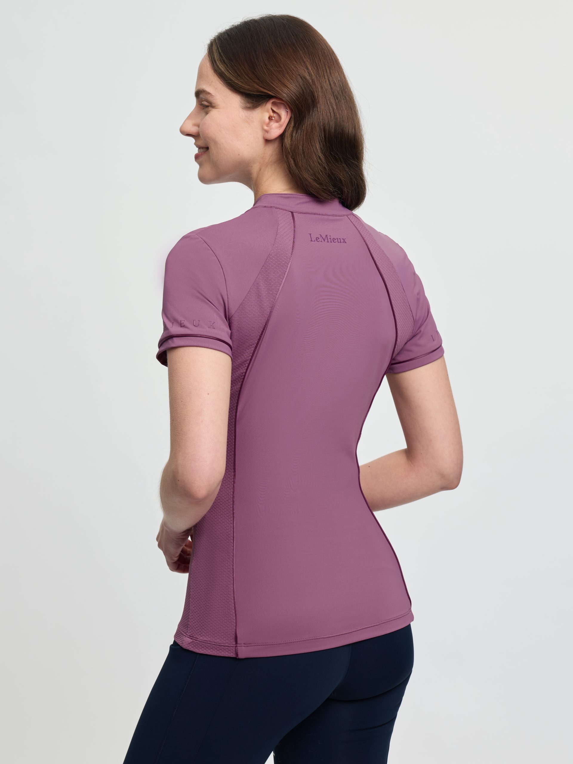 IT08253_studio_lisameshbaselayer_mallow_002